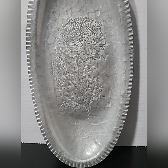 Vintage Trade Continental Mark Hand Wrought Oval Chrysanthemum Tray #5 - Picture 5 of 8